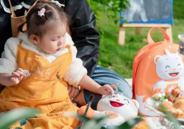 Hé lộ về chiếc balo trendy đồng hành cùng Pam Yêu Ơi trong chuyến du lịch Đà Lạt