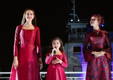 Mẫu nhí Emily Huỳnh áp lực khi diễn với nhiều nghệ sĩ nổi tiếng