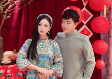 Hà Phương – Trần Sang diện áo dài rực rỡ, du xuân đầu năm