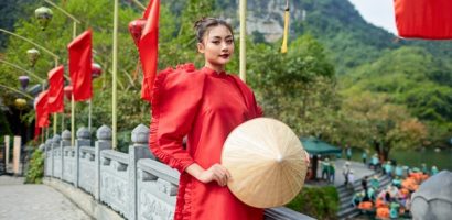 Hoa hậu Xuân Hạnh rạng rỡ quảng bá du lịch Ninh Bình trong ngày trở về