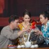 Tiếc tiền sắm đồ, đôi vợ chồng bị lừa mua ‘quà rỗng’
