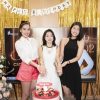 Hoa hậu Lê Hoàng Phương mừng sinh nhật ‘dì Dung’ với ‘nửa ký vàng’