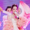 Chi Pu ghi điểm với sự khiêm nhường tinh tế tại ‘Chị đẹp đạp gió rẽ sóng’