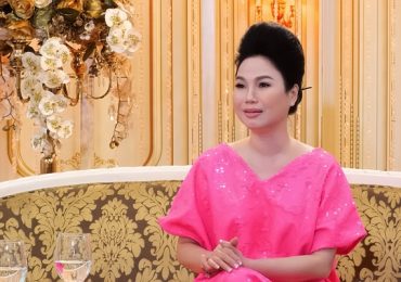 Ba ca sĩ Thuỳ Trang nói cô ‘khờ’ và không trở thành ca sĩ được