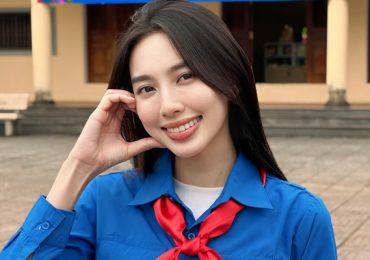 Thùy Tiên mặc áo đoàn thanh niên, tiếp tục hành trình mang khu vui chơi đến khắp cả nước