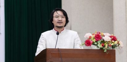 Đạo diễn Hoàng Nhật Nam, CEO Phạm Kim Dung trao tặng 200 phần quà cho chị em khó khăn nhân dịp 8/3