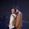 Cặp đôi diễn viên ‘Dưới tán cây mùa hè’ tái hiện cảnh hôn ‘cực mượt’ ngay tại buổi công chiếu phim
