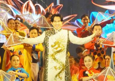 Đan Trường bùng nổ trên sân khấu với ‘Một vòng Việt Nam’