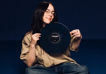 Billie Eilish khuấy đảo Việt Nam với album mới ‘Hit Me Hard And Soft’