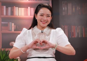 Phan Như Thảo được ông xã ủng hộ làm MC chương trình về pháp luật