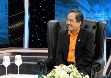 Diễn viên Sơn Hải bật mí bí quyết làm chủ sân khấu khi khán giả bỏ về