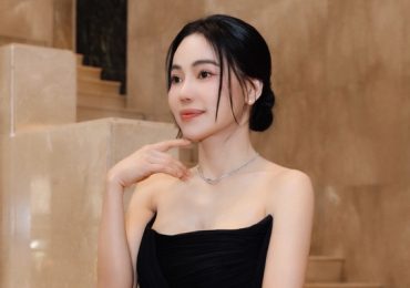 Nhan sắc không tuổi của nữ chủ tịch Miss Grand Vietnam