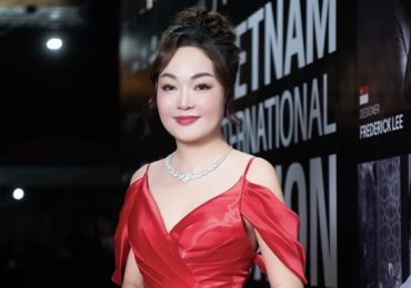 Phong cách thời trang thanh lịch của Hoa hậu Hoàng Thanh Nga