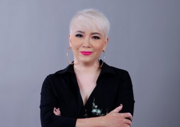 ‘Sầu nữ phòng trà’ Hương Giang hiếm hoi tái xuất trên sóng truyền hình