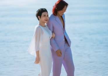 Vợ chồng Việt Hương kỷ niệm 18 năm ngày cưới bên bờ biển