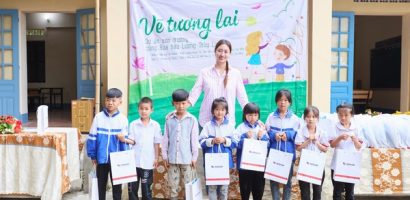 Lương Thùy Linh mang dự án ‘Vẽ tương lai’ về Cao Bằng