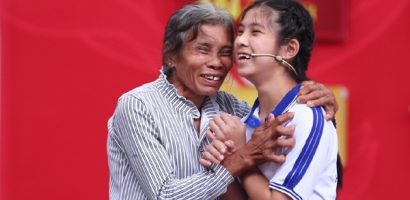 MC Quyền Linh và ‘Mái ấm gia đình Việt’ đến Bình Định để giúp đỡ 18 gia đình em nhỏ mồ côi