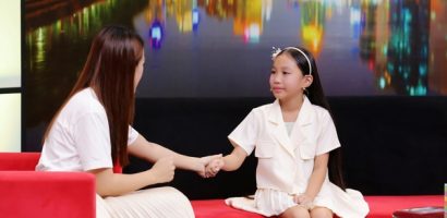Điều con muốn nói: Bé gái 9 tuổi tủi thân vì không được ăn cơm cùng ba mẹ