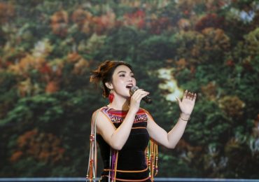 Nông Sim tái hiện bản làng Tây Nguyên đầy sinh động trên sân khấu ‘Dấu ấn Việt’