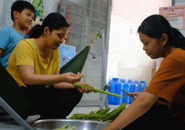Nghị lực vươn lên nghịch cảnh của người phụ nữ khiếm thị, đơn thân nuôi con bằng nghề massage