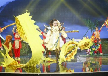 Osama Halley chiêu đãi khán giả ‘bữa tiệc ảo thuật thị giác’ với đôi bàn tay ‘ma thuật’