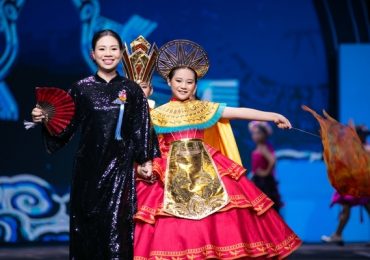 Eunoia By AN mang cả bầu trời cổ tích đến Cosmo The Show