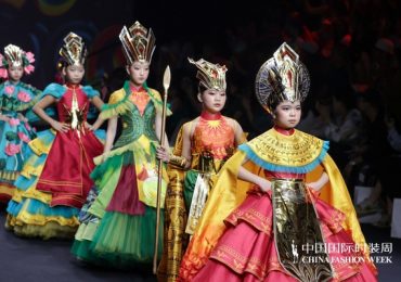 NTK Nguyễn Minh Công đưa tinh hoa văn hóa Việt Nam đến sàn diễn quốc tế