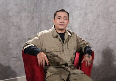 Tô Nhi A lắng nghe câu chuyện xúc động của nam vũ công và người mẹ khiếm thị