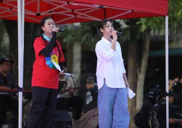 Lâm Vỹ Dạ run rẩy trước minishow đầu tiên tại quê nhà
