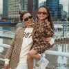 Mẹ con Trà Ngọc Hằng diện đồ sành điệu xuống phố