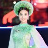 Vũ Thu Phương lan tỏa vẻ đẹp áo dài Việt, ủng hộ học trò tại Miss Cosmo