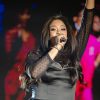 Shontelle khoe giọng ‘khủng’ tại sự kiện ‘White Xmas Fashion Night’