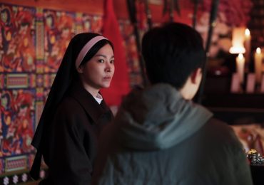 Song Hye Kyo tái xuất màn ảnh rộng với phim trừ tà ‘Nữ tu bóng tối’