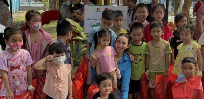 Thuỳ Tiên trao sân chơi cho trẻ em tại các tỉnh miền Tây