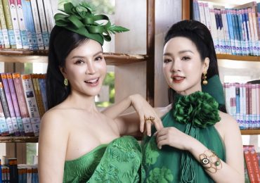 MC Thanh Mai khoe nhan sắc vượt thời gian bên bạn thân Giáng My
