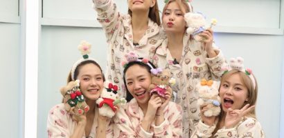 Các chị đẹp phát cuồng trước ‘blind box’ và trải nghiệm làm gấu bông