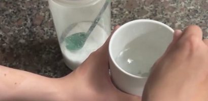 Lời cảnh báo: Nguy hiểm với trào lưu uống nước muối cho khỏe 