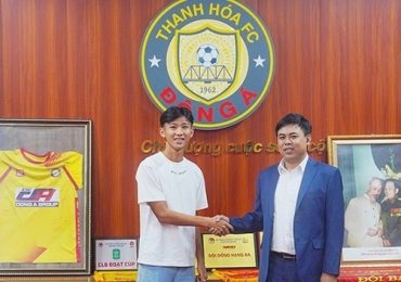 Cầu thủ Lào đầu tiên chơi tại V-League