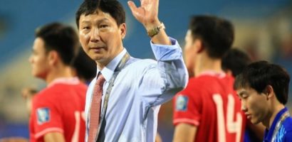 HLV Kim Sang-sik chia tay học trò
