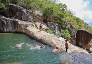 ‘Hồ vô cực’ nằm cheo leo giữa con suối Ba Hồ độc đáo ở Ninh Thuận hút khách