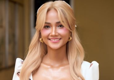 Hoa hậu H’Hen Niê hóa cô bé Cà Phê ngay tại gian bếp ở nhà