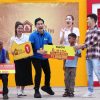 Hồ Trung Dũng, Lương Thùy Linh trích tiền túi tặng các em nhỏ mồ côi