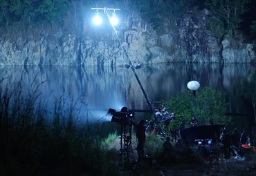 ‘Dưới đáy hồ’ hé lộ hậu trường hành trình đi tìm hồ song trùng kỳ bí