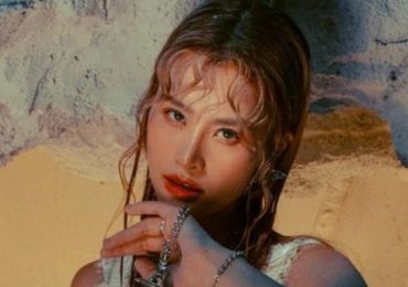 Đông Nhi tổ chức showcase và fansign tại TP.HCM