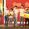 Lâm Vỹ Dạ – Hứa Minh Đạt góp sức mang về gần 100 triệu đồng cho các em nhỏ mồ côi