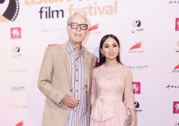 Hà Phương xúc động chia sẻ kỉ niệm bên cố tài tử Richard Chamberlain