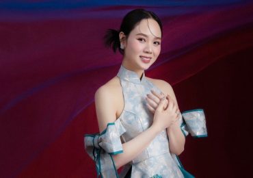 Mai Phương khoe nhan sắc ‘không tuổi’ trong áo dài Minh Châu