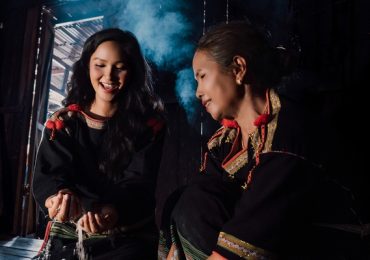 H’Hen Niê hé lộ MV ‘Con sinh ra là để phi thường’