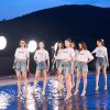 Top 45 Miss Cosmo Vietnam 2025 đối mặt thử thách catwalk giữa đêm mưa