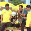 Nghị lực vượt nghèo của đôi vợ chồng làm đũa nơi đất mặn Cà Mau